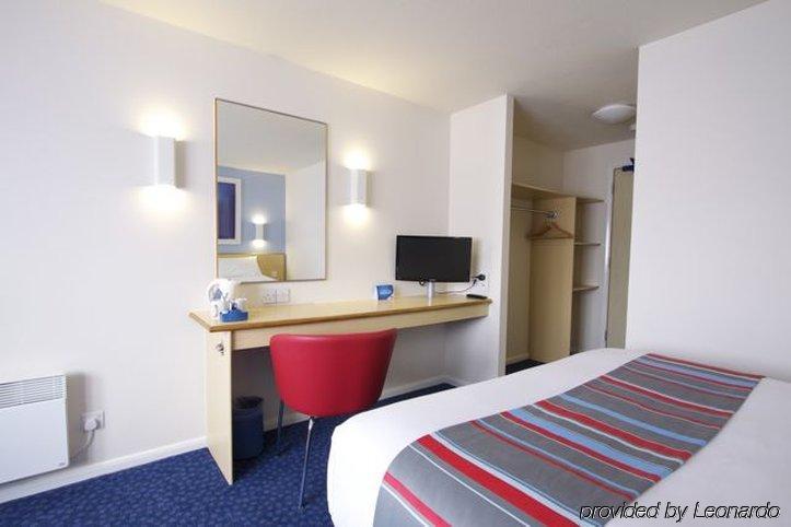 Travelodge Dundee Central Hotel Exterior photo
